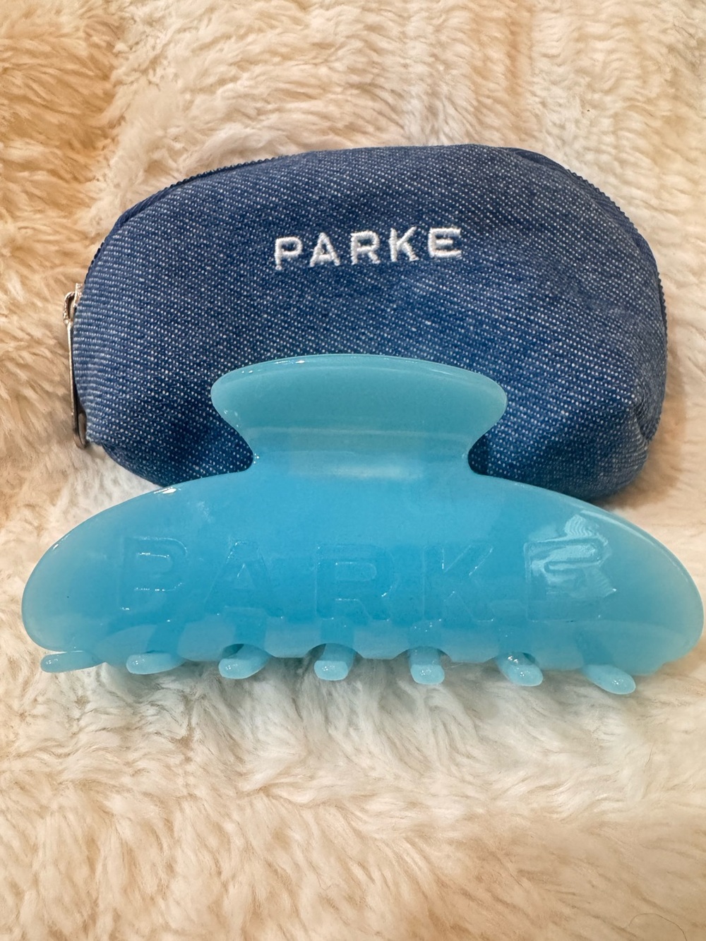 Parke Claw Clip In Sky BRAND NEW